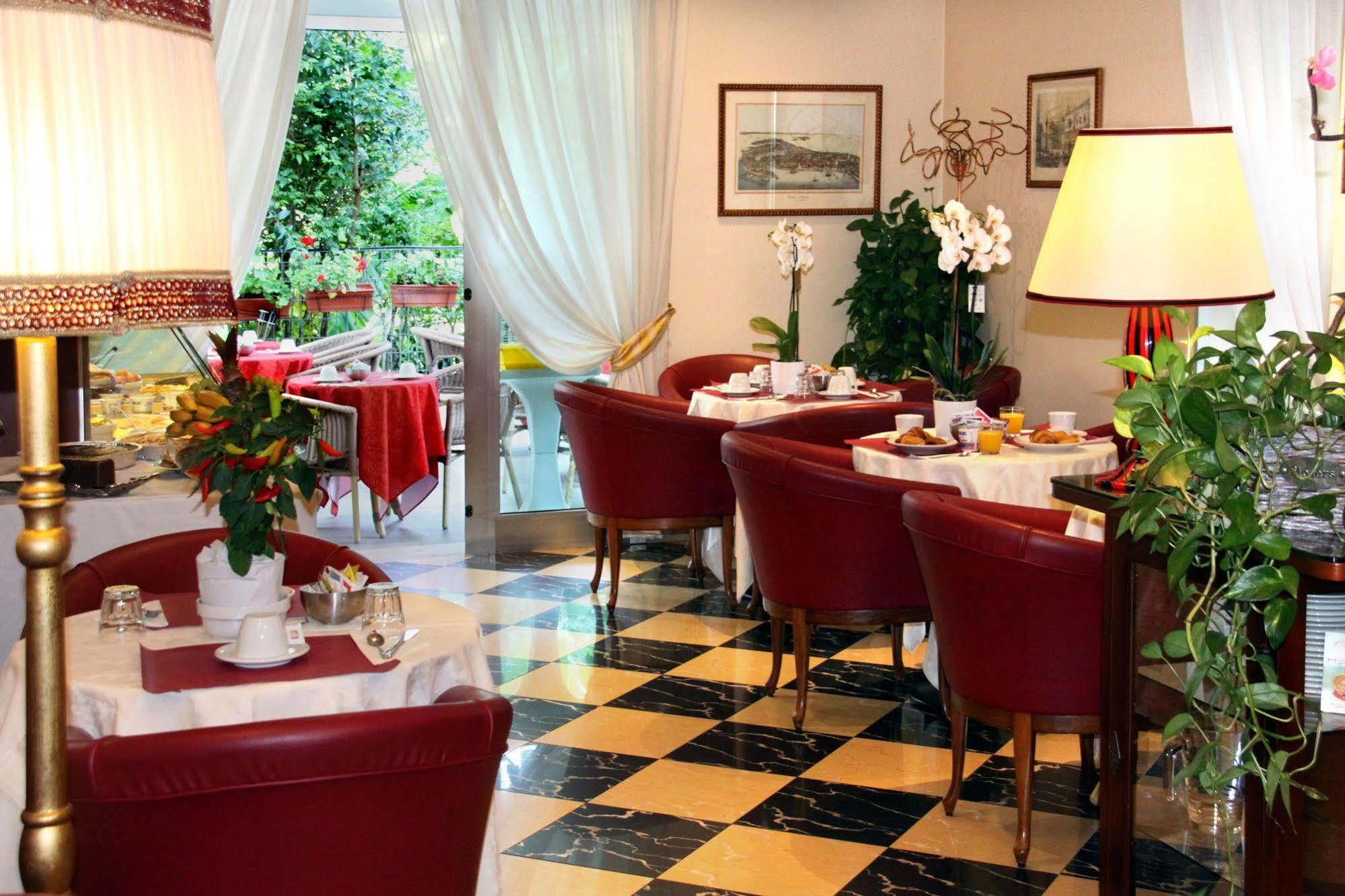 Regit Hotel